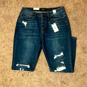 NWT Judy Blue Button fly Jeans with patched distressing